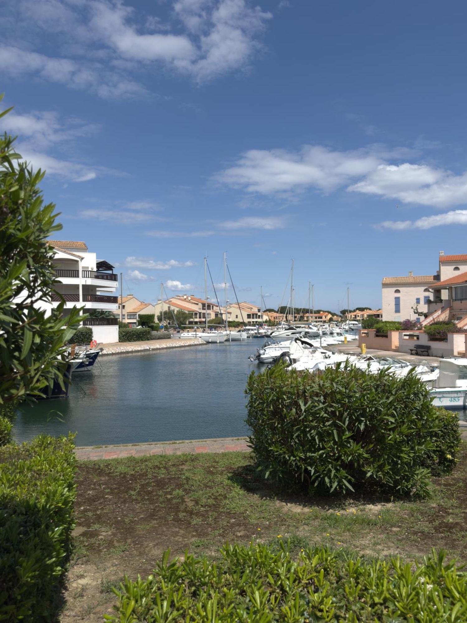 Hispaniola, Avec Vue Sur La Marina Et Parking Prive Сен-Киприен Екстериор снимка